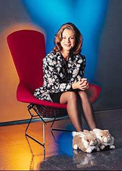 直销专业网,总裁,雅芳,钟彬娴