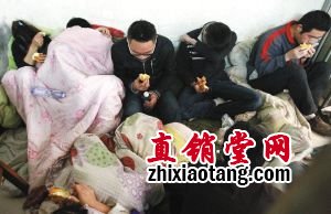 小伙身陷徐州传销窝点 10人的饭5人吃到吐