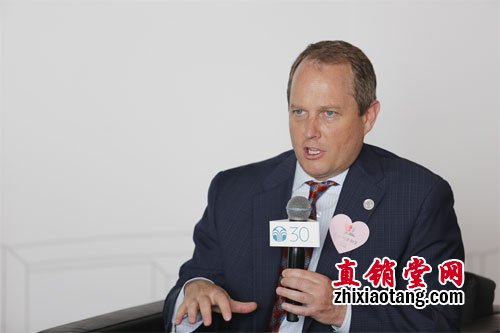 NU SKIN如新集团全球业务营运总裁邱尔丹