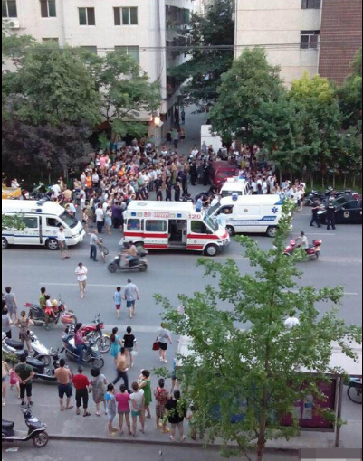 四川传销者袭警事件细节：反锁房门对房内警察殴打(图)