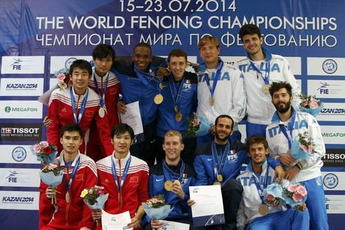 中国男花团体获亚军 夺中国队第二枚银牌