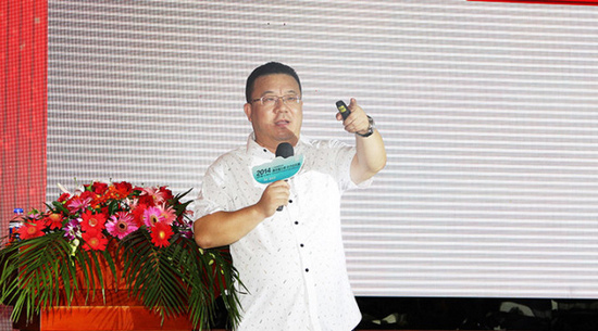 采纳品牌营销顾问机构总裁朱玉童作《品牌与经销商的新时代机遇》