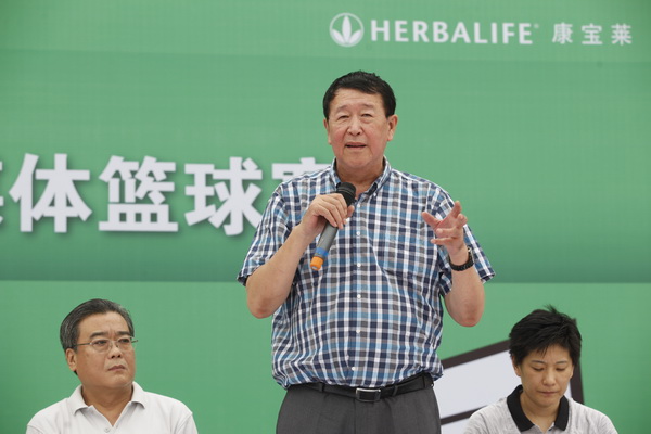 北京市篮协常务副主席兼秘书长尹光环讲话