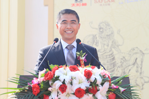 广东太阳神集团党委副书记、营销总部总经理张鸣先精彩致辞