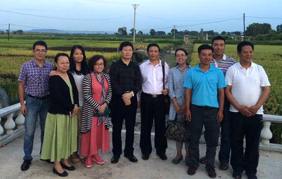 荣格领导层考察大米生产基地 响水大米即将推向市场