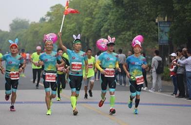 直销专业网,隆力奇,马拉松,钱军彪