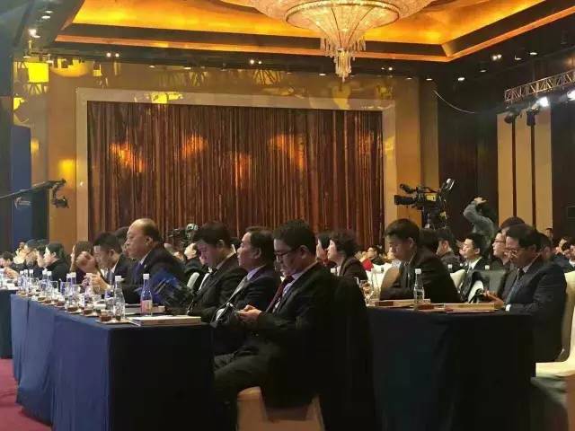 天狮董事长李金元出席2016央视财经论坛暨中国上市公司峰会