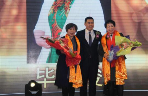 金诃铸慷系统2017新年答谢宴暨宝马车誓师大会盛大召开