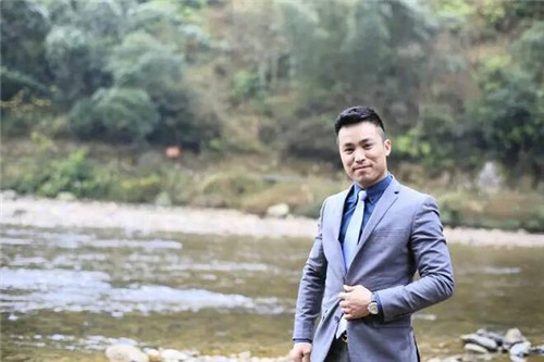 苏州绿叶集团·小商联盟在苏州总部召开2017启动大会