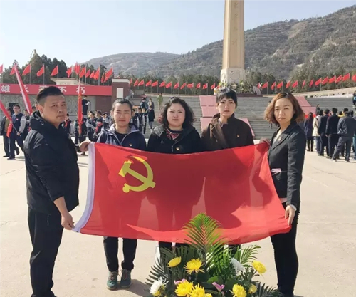 铭记历史缅怀先烈，完美党员开展清明祭扫活动