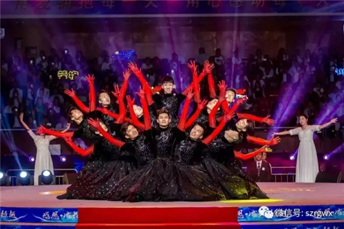 砥风砺雨，共享黄金时代——荣格18周年盛典圆满落幕