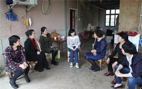 情暖母亲，为爱坚强——绿之韵“关爱贫困母亲”爱心走访活动走进浏阳