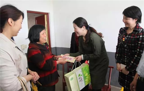 情暖母亲，为爱坚强——绿之韵“关爱贫困母亲”爱心走访活动走进浏阳