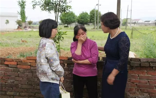 情暖母亲，为爱坚强——绿之韵“关爱贫困母亲”爱心走访活动走进浏阳