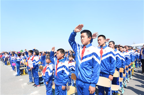 2017让爱传出去——第84所尚赫公益小学揭牌仪式