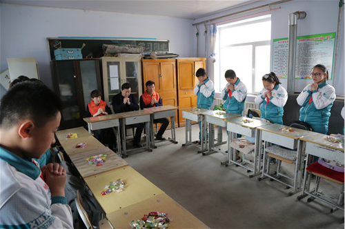 2017让爱传出去——第85所、86所、87所尚赫公益小学揭牌