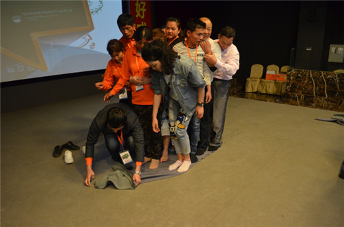 金日举办“健康有约·你我共享”培训会