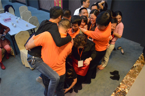 金日举办“健康有约·你我共享”培训会