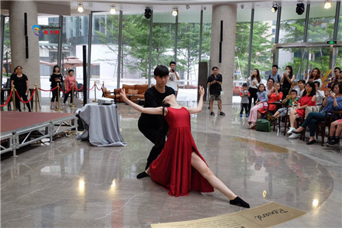 当安利遇见艺术 与《魔法坏女巫》亲密接触