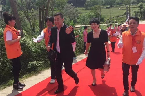 2017“让爱传出去”——尚赫第94所小学举行揭牌仪式