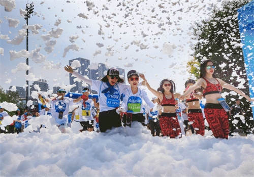 如新携手泡泡跑 点燃沈阳初夏假期