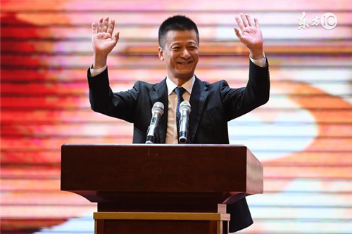 束昱辉:不方便对足协新政说三道四,天津权健不差钱!