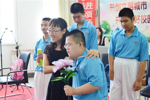 康婷·温暖传递——祝小天使们儿童节快乐