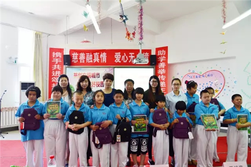 康婷·温暖传递——祝小天使们儿童节快乐