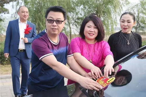 2017让爱传出去 ——尚赫第98所小学举行揭牌仪式