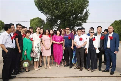 2017让爱传出去 ——尚赫第98所小学举行揭牌仪式