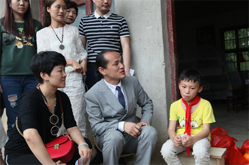 让爱传出去——第99所尚赫郑武强小学揭牌仪式隆重举行