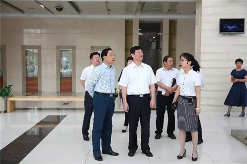 冯卫华书记率北辰区委区政府团队到访天士力