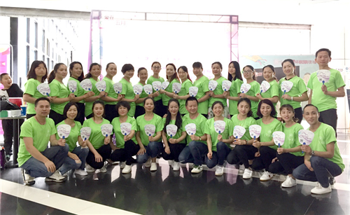 云南分公司举办“爱在五月 完美约你看电影”主题活动