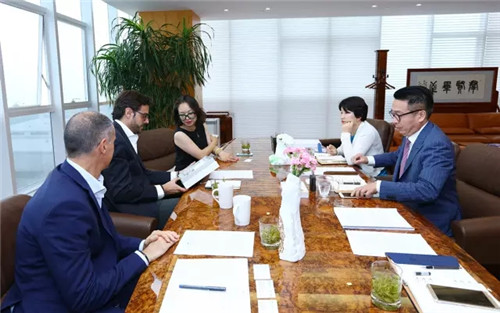意大利INTERCOS集团瑞士CRB总裁、研发总监来访绿叶科技集团