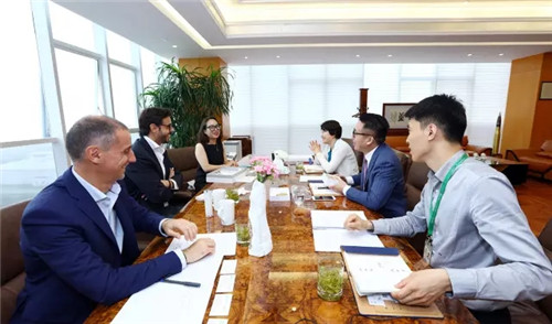 意大利INTERCOS集团瑞士CRB总裁、研发总监来访绿叶科技集团