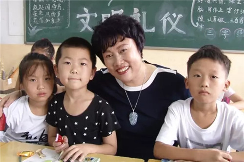 2017让爱传出去 ——第106所尚赫徐静小学揭牌仪式