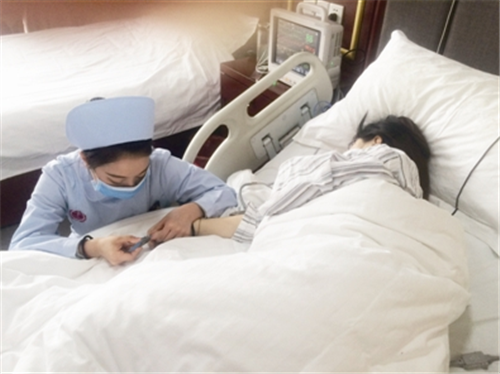 权健打造“老百姓用得起”的优质医疗资源