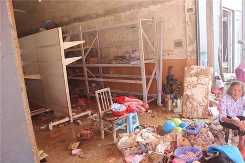 权健湖南分公司携长沙市工商局赴宁乡灾区慰问活动