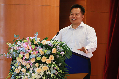 新时代召开第一届科技与创新大会