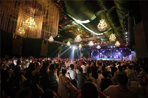 五彩飞扬 再掀热潮 20周年庆典持续闪耀