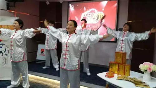 太阳神体验灸法养生的精妙，做好三伏天养生推广工作