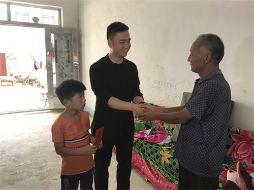 2017让爱传出去 ——第111所尚赫刘魁小学成功揭牌