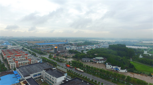 隆力奇徐之伟在江浙特色小镇高层论坛上诠释隆力奇小镇经验