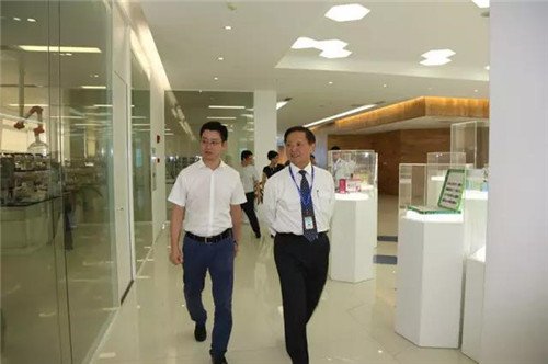 常熟市副市长许浩一行调研隆力奇