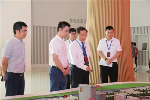 常熟市副市长许浩一行调研隆力奇