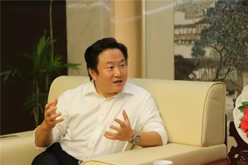 世界联合学院UWC董事长王嘉鹏一行考察隆力奇