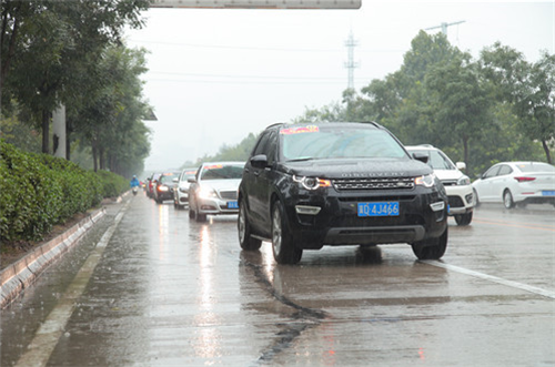 2017让爱传出去——第112所尚赫颜妮小学揭牌仪式举行