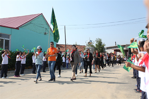 2017让爱传出去 ——第114所尚赫孙丹小学揭牌仪式举行