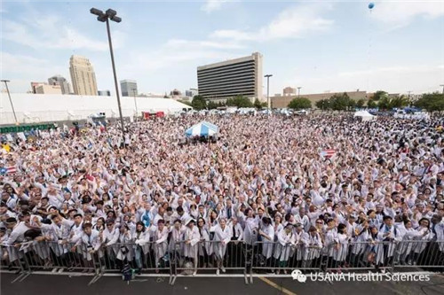 USANA 成功打破吉尼斯世界纪录 并为基金会募捐23万份餐食