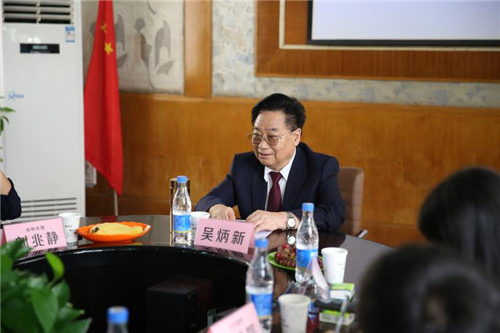 三株营销模式启动誓师大会召开 董事长吴炳新致辞 ——敢为天下先